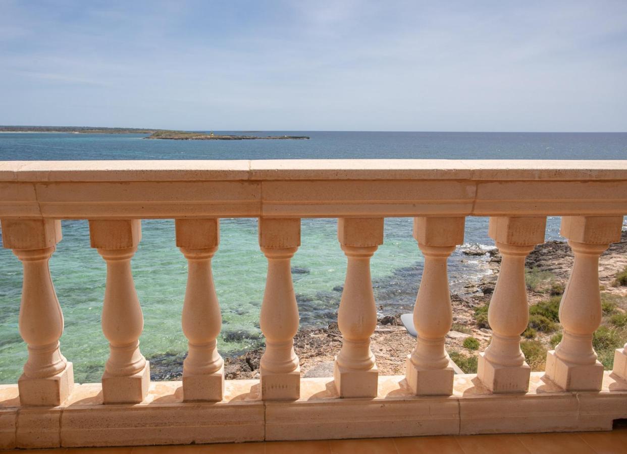 Beachfront Holiday Apartment Lotja 7 - Grupo Berna Colonia de Sant Jordi ภายนอก รูปภาพ